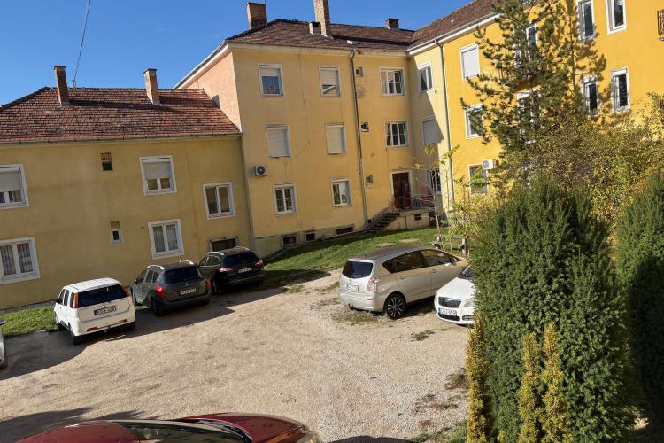 Jó állapot, központi elhelyezkedés